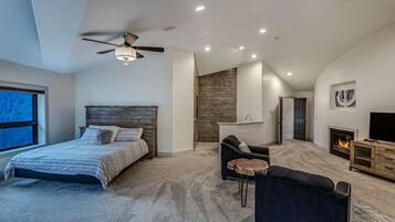 5 bedrooms, iron/ironing board, travel crib, WiFi