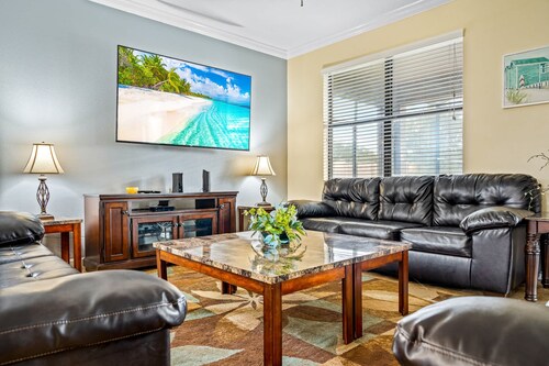 Heated pool + EV charger + Game Room + Waterpark