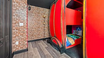 8 habitaciones, cuna de viaje, wifi y ropa de cama