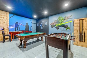 Spielezimmer