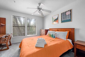 4 soverom, skrivebord, strykejern/-brett og wi-fi