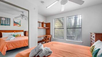 4 bedrooms, desk, iron/ironing board, WiFi