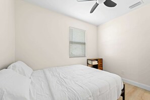 2 bedrooms, iron/ironing board, WiFi, bed sheets