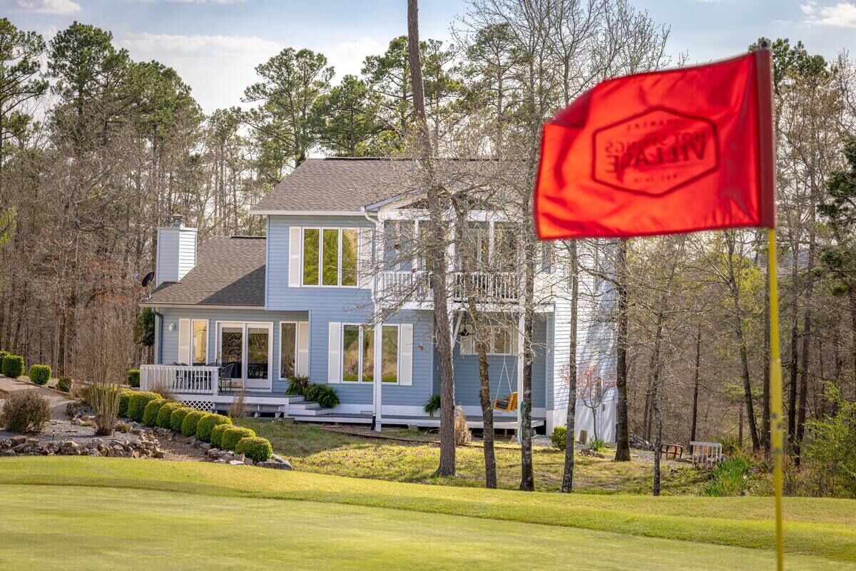 Greenside Getaway - Golf Course Views - New Listing!