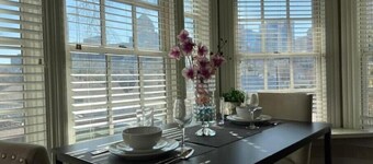 THE HISTORIC VICTORIAN HIDEAWAY - WITH SKYLINE VIEWS!! BEST LOCATION IN UPTOWN!!