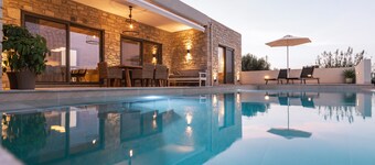 Triades Villas 3, Traumhafte Natursteinvilla mit Salzwasserpool, Ruhige Umgebung