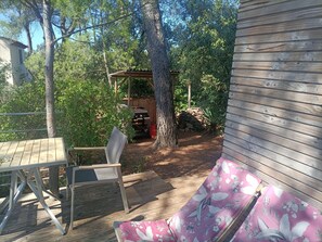 Outdoor dining - Lodge 2 Personnes Avec Picine Partagée (Nages-et-Solorgues)