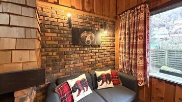 Televisión, chimenea