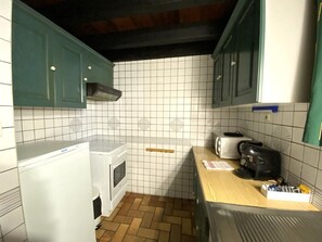Køleskab, mikrobølgeovn, ovn, opvaskemaskine