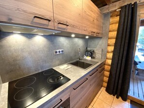 Frigorifero, microonde, forno, lavastoviglie