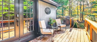 Peaceful Pocono Gem! Cabin 6 Mi to Dtwn Jim Thorpe