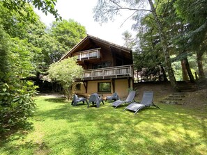 Property grounds - LE RENARD  Chalet en bois au calme (La Bresse)