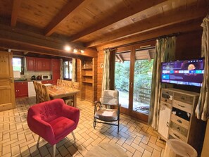 Interior - LE MONTAGNARD Chalet en bois (La Bresse)