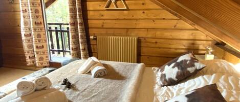 3 dormitorios, tabla de planchar con plancha, wifi gratis y ropa de cama