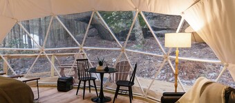 “Climber's Den” Rare Cliffside Stay w/ HotTub RRG