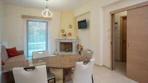 Dining - The Miller House under Meteora (Kalampaka)