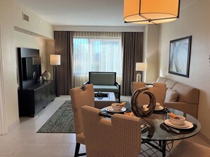 Smart TV - Las Vegas - Available February 3rd to 10th - 2 Suites - Sleeps up to 8 (Las Vegas)