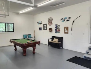 Games room - Family Cabin on the River (Melba)