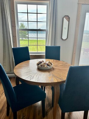 Dining - Waterfront Island Oasis in Little Narrows
 (Little Narrows)