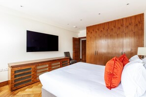 2 chambres, fer et planche à repasser, accès Internet