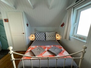 1 chambre, fer et planche à repasser, Wi-Fi, draps fournis