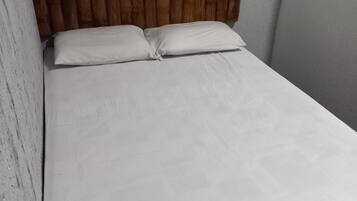 Shared Dormitory | Free WiFi