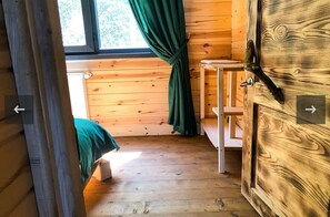 Chambre Affaires | Bureau, fer et planche à repasser, Wi-Fi gratuit