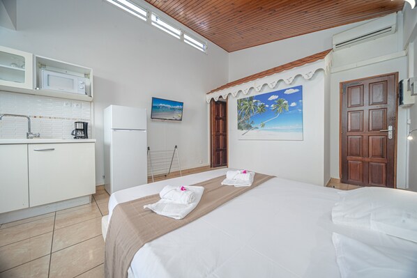 مكواة/لوح كي وواي فاي مجانًا وملاءات أسرّة