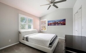 3 dormitorios, tabla de planchar con plancha, wifi gratis y ropa de cama