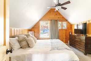 3 bedrooms, iron/ironing board, travel cot, free WiFi