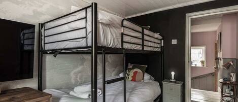 4 bedrooms, iron/ironing board, travel cot, WiFi