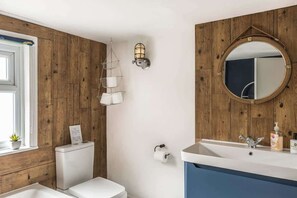Douche, sèche-cheveux