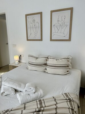 4 quartos, ferros/tábuas de passar roupa, Wi-Fi, roupa de cama