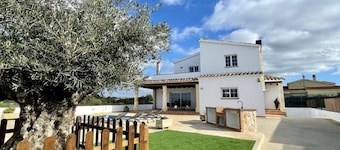 Villa En Blanes