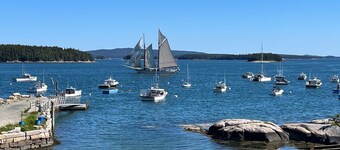 Seabreeze on the Harbor 1 - Stunning Island Retreat perched on Stonington Harbor
