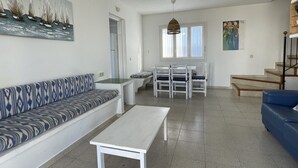Unclassified image, 2 of 20, button - Villa Pont D'en Gil. (Cales Piques)