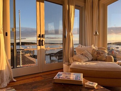 Seabreeze on the Harbor 2 - Stunning Island Retreat perched on Stonington Harbor