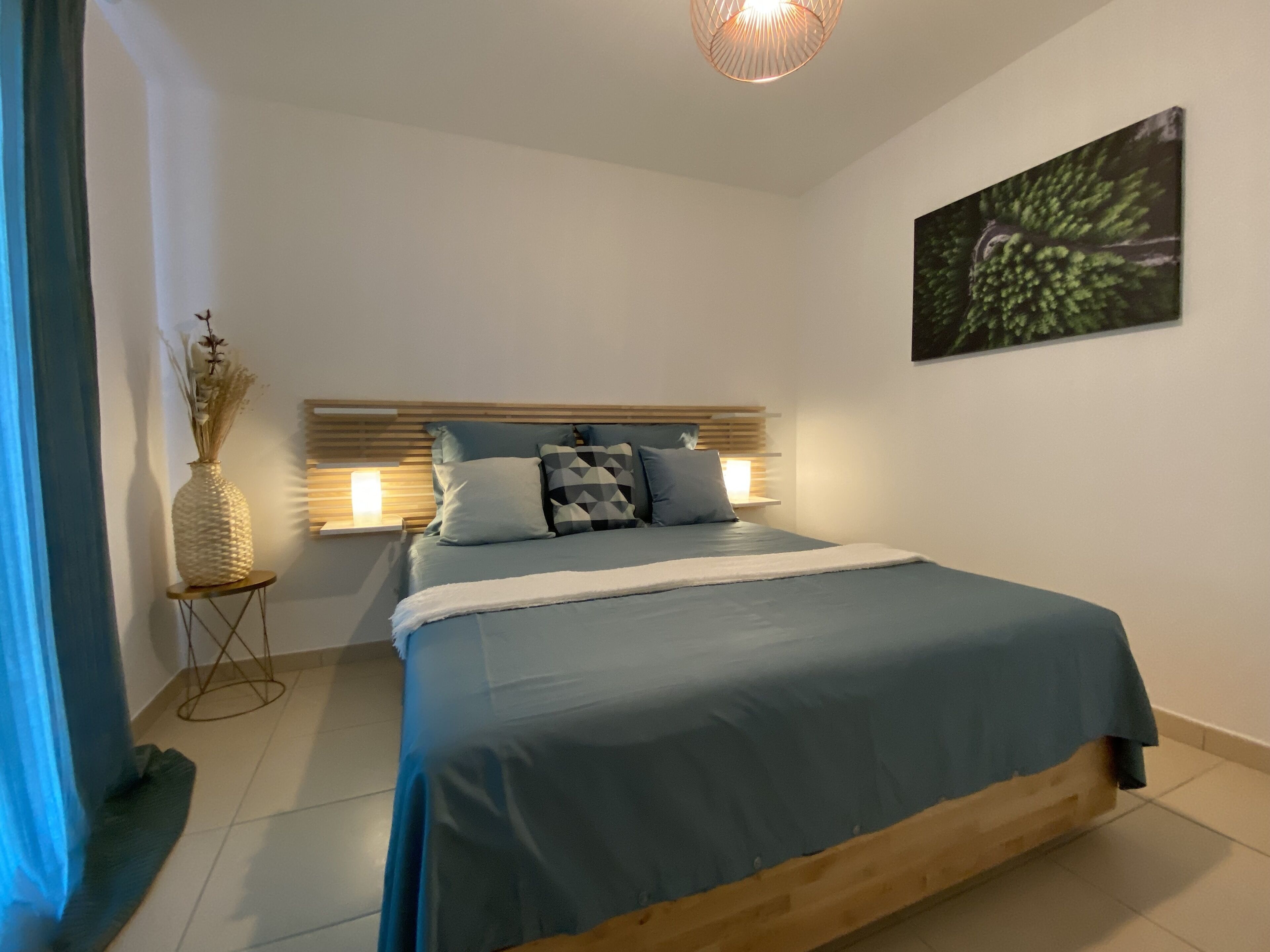 2 多间卧室、熨斗/熨衣板、WiFi、床单