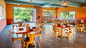 Restaurant - Treebo Premium The Memoir, Ramdaspeth (Nagpur)