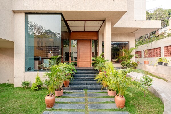 Property entrance - Treebo Premium The Memoir, Ramdaspeth (Nagpur)