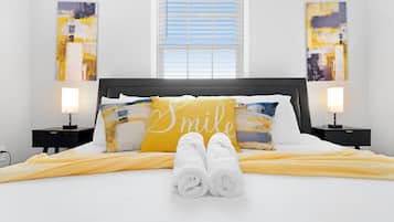 2 chambres, bureau, fer et planche Ă repasser, lit parapluie