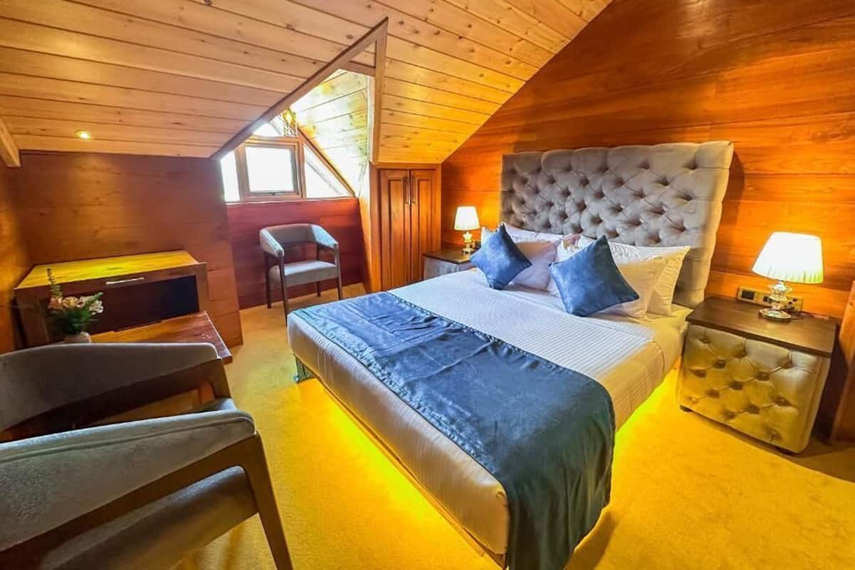 Superior-Doppelzimmer, 1 Queen-Bett, Seeblick, Seeseite | Bettwäsche aus ägyptischer Baumwolle, hochwertige Bettwaren