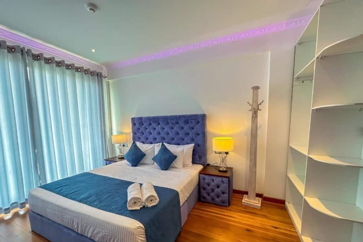 Egyptian cotton sheets, premium bedding, free WiFi, bed sheets