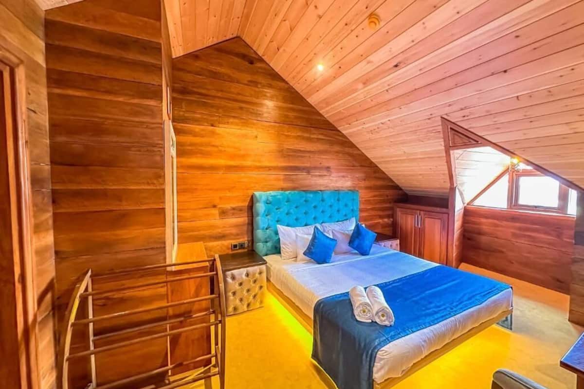 Superior-Doppelzimmer, 1 King-Bett, Seeblick, Seeseite | Bettwäsche aus ägyptischer Baumwolle, hochwertige Bettwaren