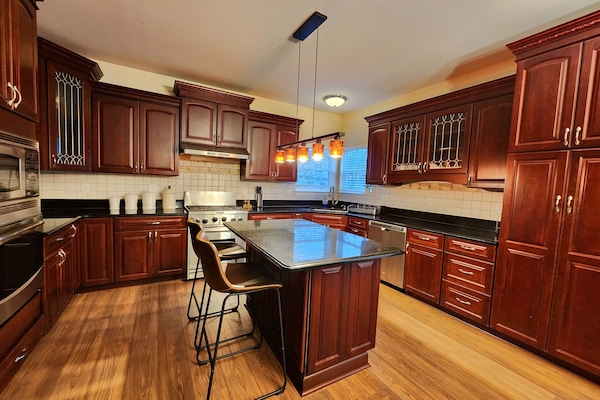 Microones, forn, placa de cuina i rentaplats