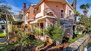 Exterior - Studio apartment 2304/100332 (Istria - Rovinj), 2500m from the beach (Rovinj)