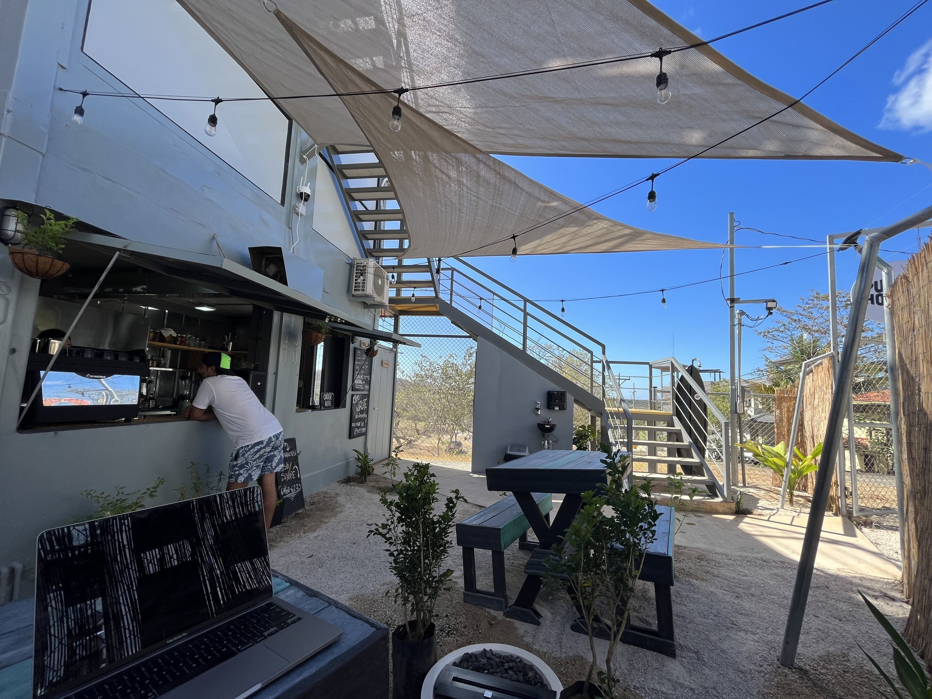 Photo - Capsule Pupa House