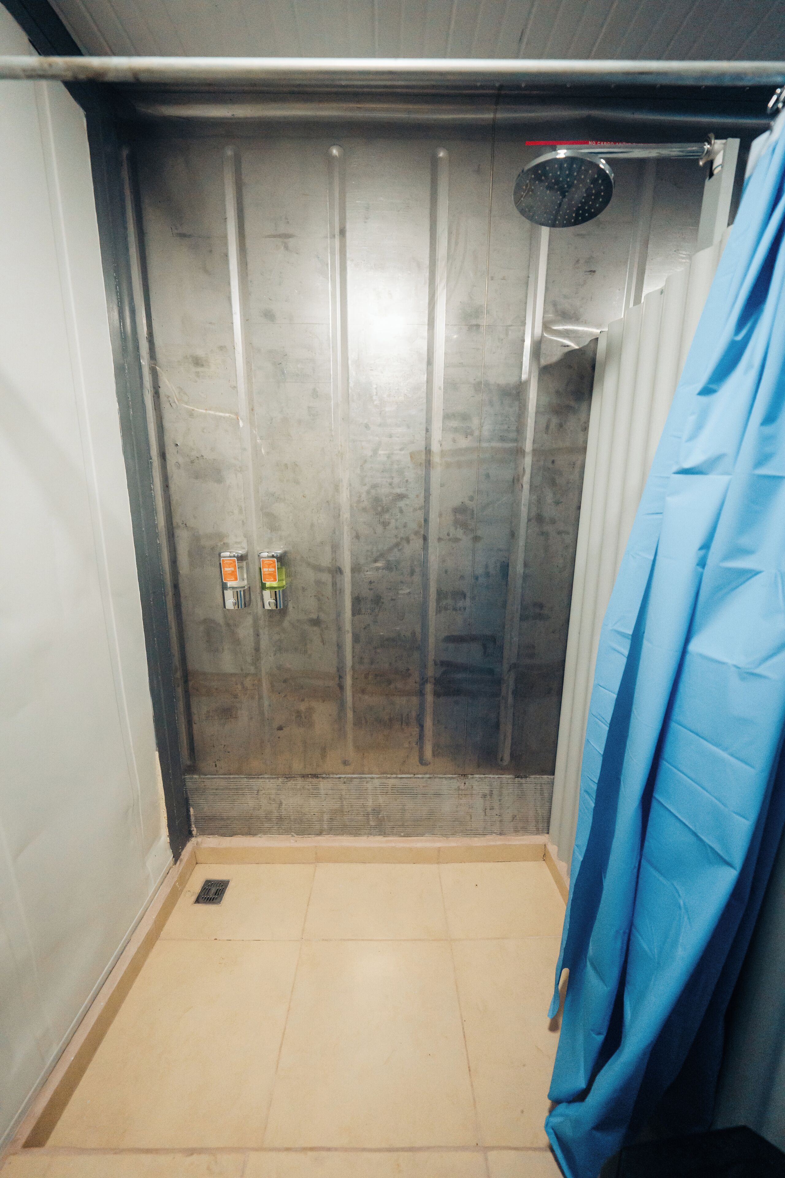 Photo - Capsule Pupa House