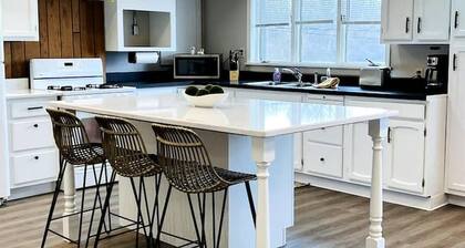 Large apartment near Merrillville, Griffith, BP