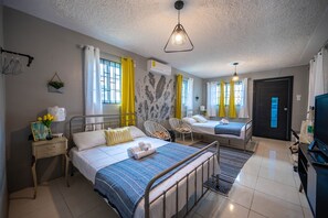 Deluxe Bungalow | 2 bedrooms, iron/ironing board, free WiFi - Rustic Raspuru (Tower Isle)